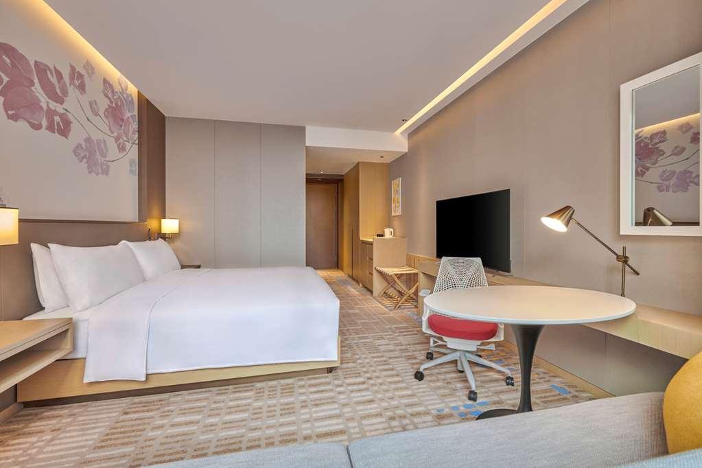 Hilton Garden Inn Shenzhen Guangming חדר תמונה